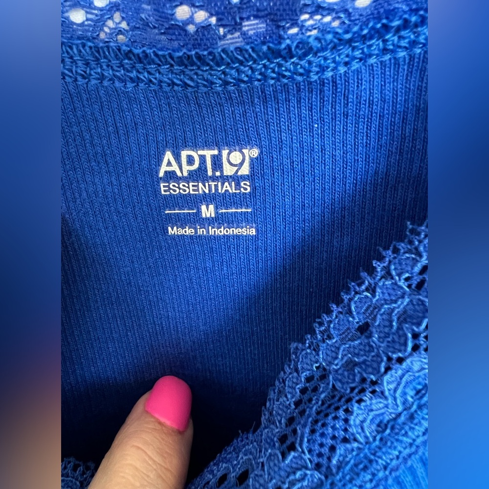 π π NWT APT. 9 Essentials Cobalt Bay Lace Trim Tank Top | Womenβs Size Medium - Picture 9 of 9